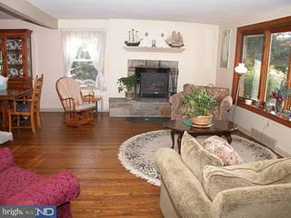 100 Walker Road Wayne, PA 19087 - Photo 2 of 6