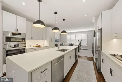 $1,999,999 | 223 Montgomery Street, Alexandria, VA 22314