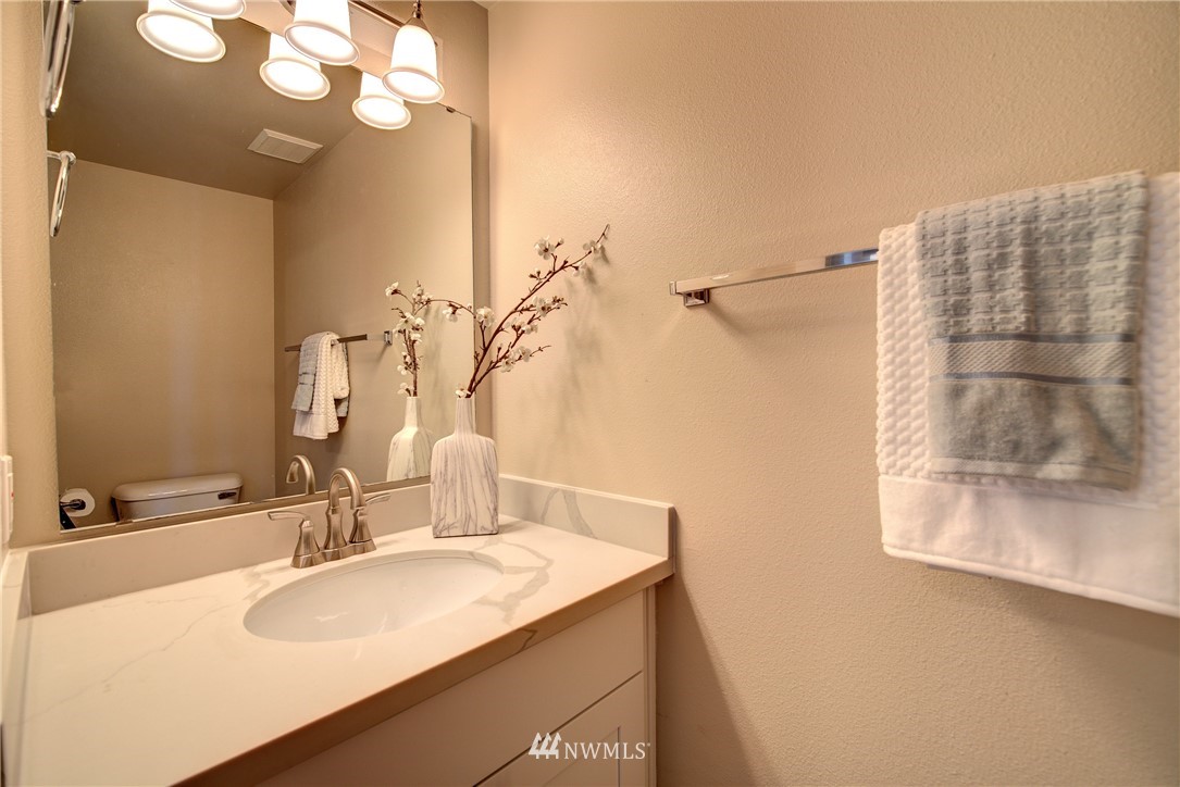 12220 Northeast 169th Street Bothell, WA 98011 - Photo 12 of 24 Gallery Image 12