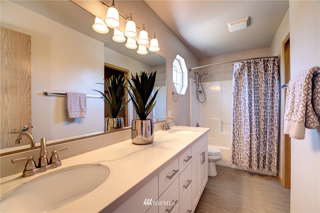 12220 Northeast 169th Street Bothell, WA 98011 - Photo 15 of 24 Gallery Image 15