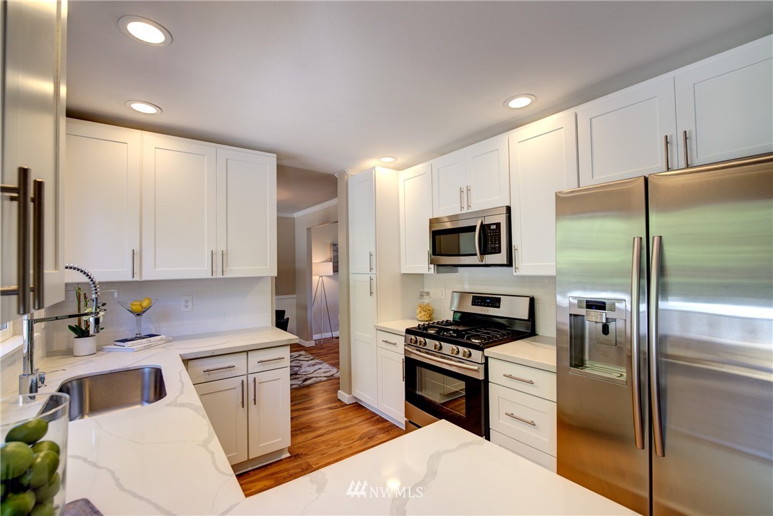12220 Northeast 169th Street Bothell, WA 98011 - Photo 10 of 24 Gallery Image 10