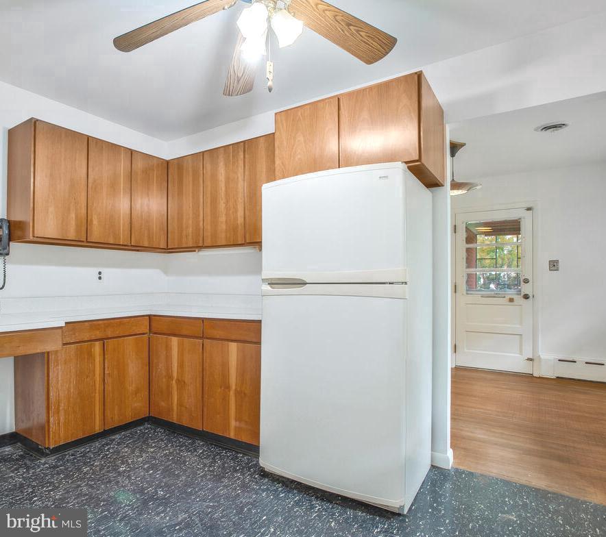 7805 Woodyard Road Clinton, MD 20735 - Photo 4 of 24 Gallery Image 4