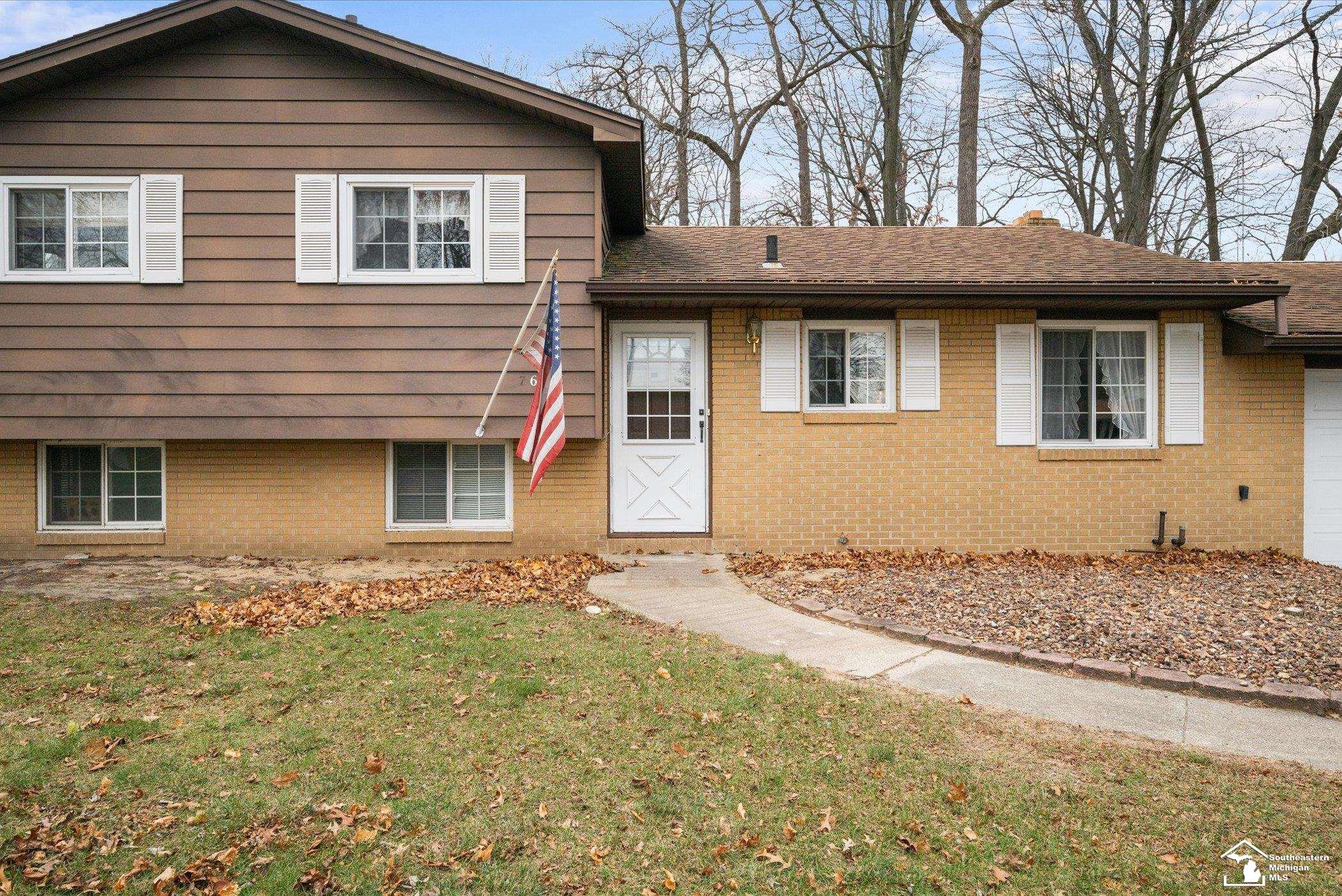 7633 Indian Road Temperance, MI 48182 - Photo 5 of 32 50162682-98febc48-454d-4b44-a01c-60fb1e4dab36.JPG