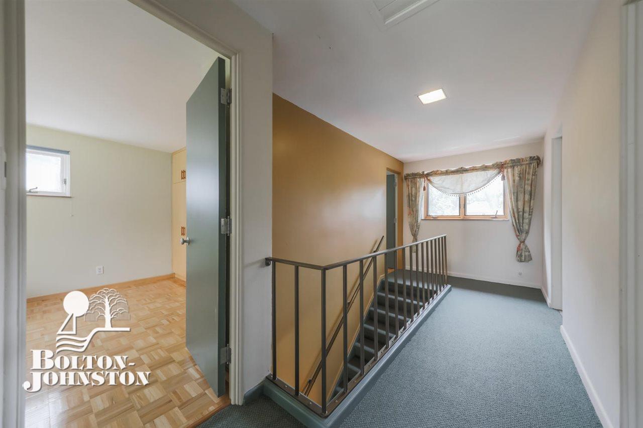 1067 Devonshire Road Grosse Pointe, MI 48230 - Photo 36 of 58 31390986-35.JPG