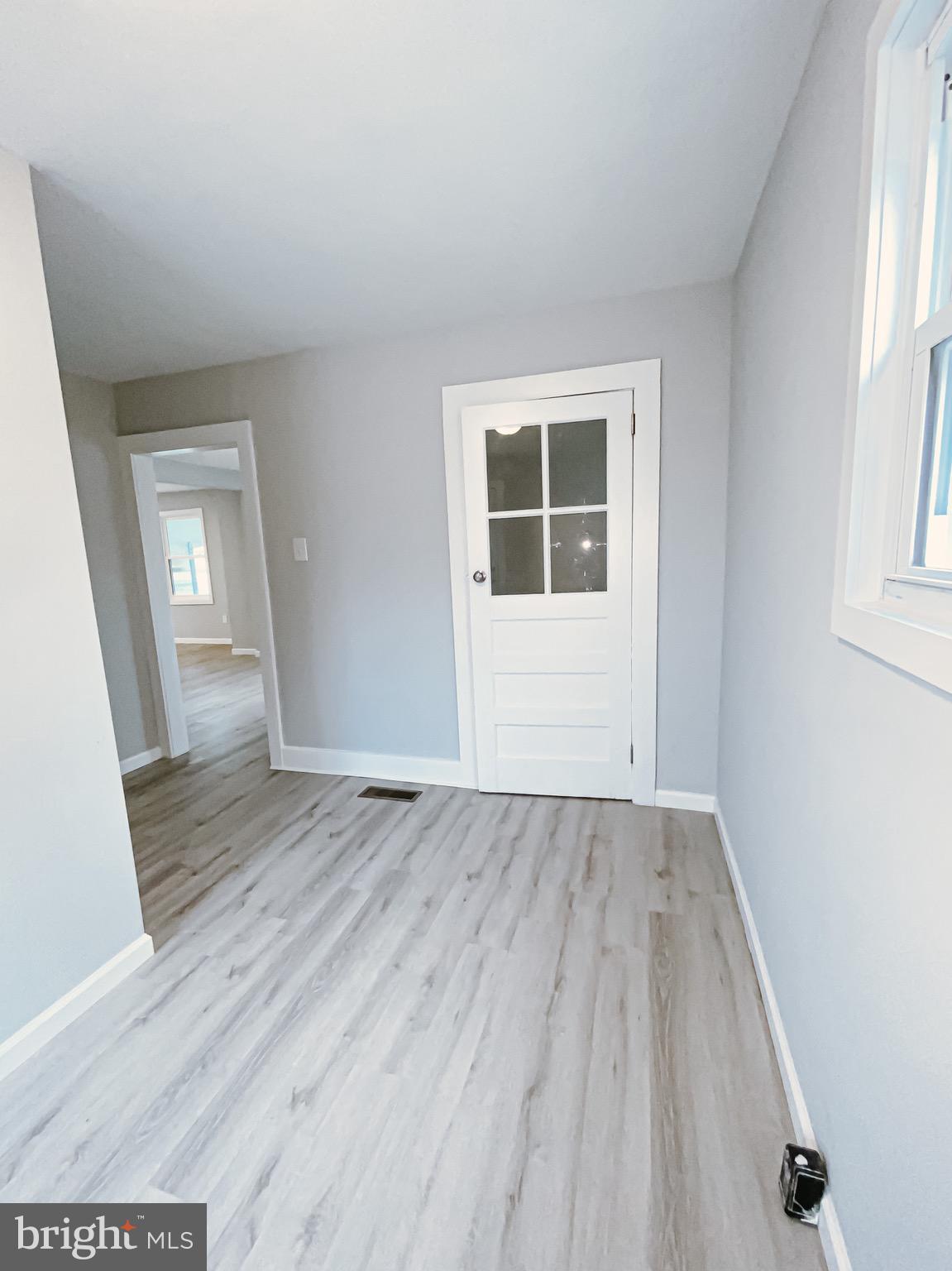 28092 Oneals Road Seaford, DE 19973 - Photo 10 of 24 MudRoom/ Laundry
Door to Pantry