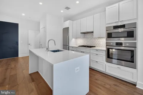 $689,900 | 1312 King Street, Unit 302, Alexandria, VA 22314