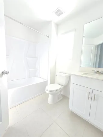 $2,000 | 2646 Sunray Venus Way, Ruskin, FL 33570