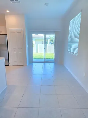 $2,000 | 2646 Sunray Venus Way, Ruskin, FL 33570