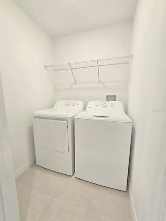 $2,000 | 2646 Sunray Venus Way, Ruskin, FL 33570