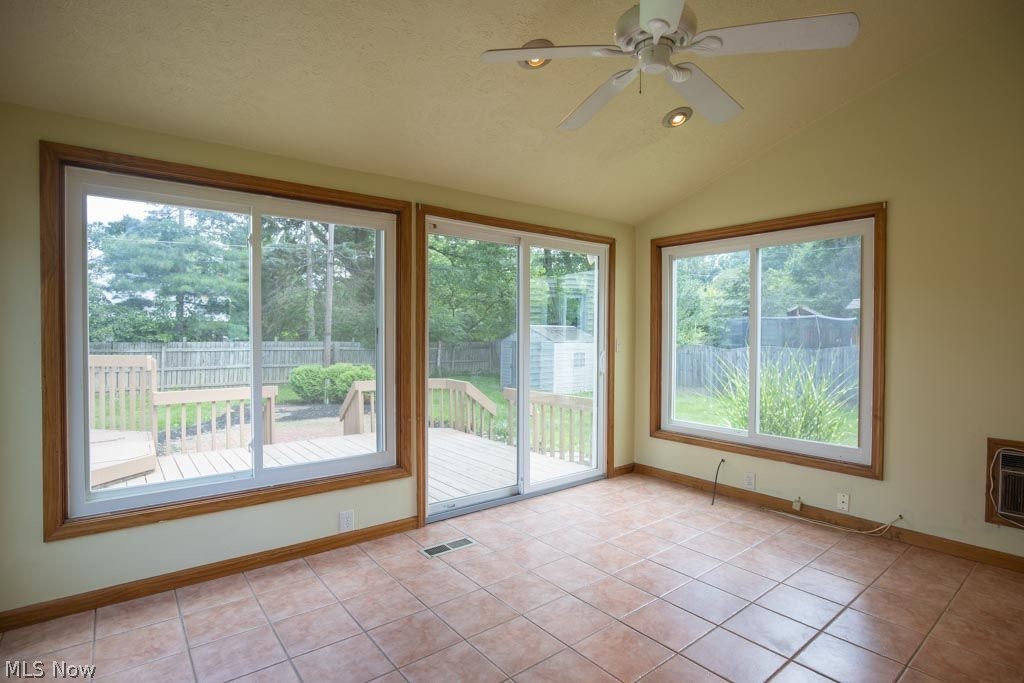 154 Berkley Road Elyria, OH 44035 - Photo 7 of 22 Gallery Image 7