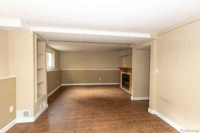 1160 Miller Road Lake Orion, MI 48362 - Photo 15 of 27