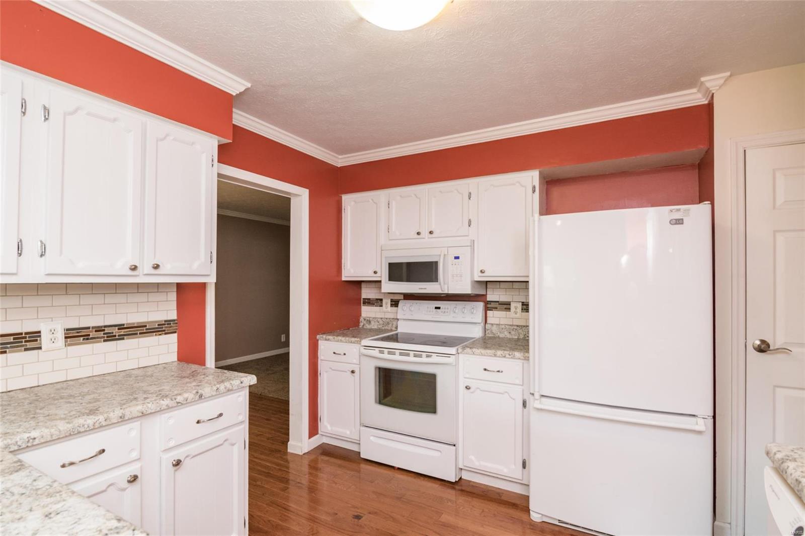 3212 Mill Springs Road Belleville, IL 62221 - Photo 12 of 30 Gallery Image 12