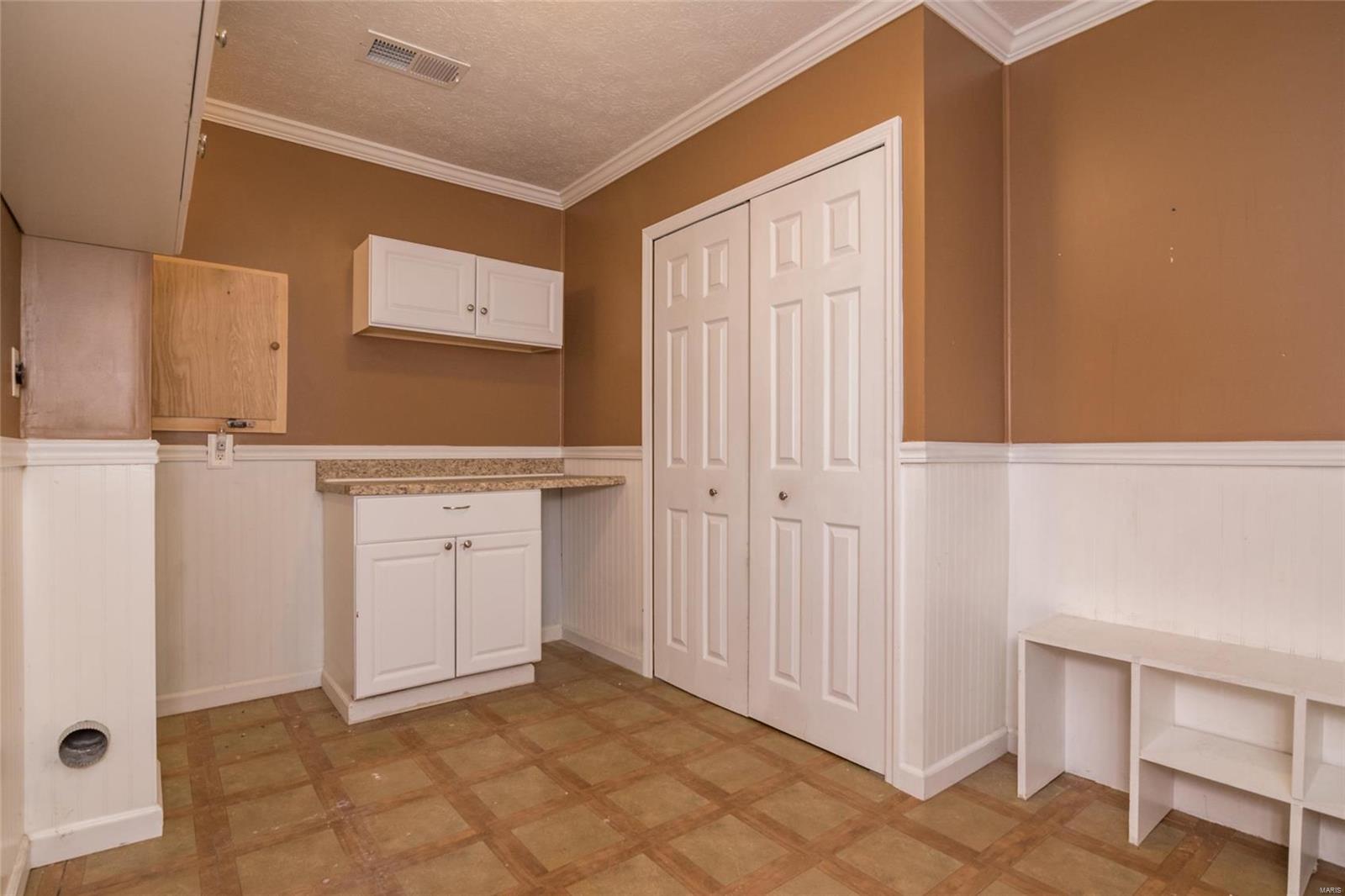 3212 Mill Springs Road Belleville, IL 62221 - Photo 16 of 30 Gallery Image 16