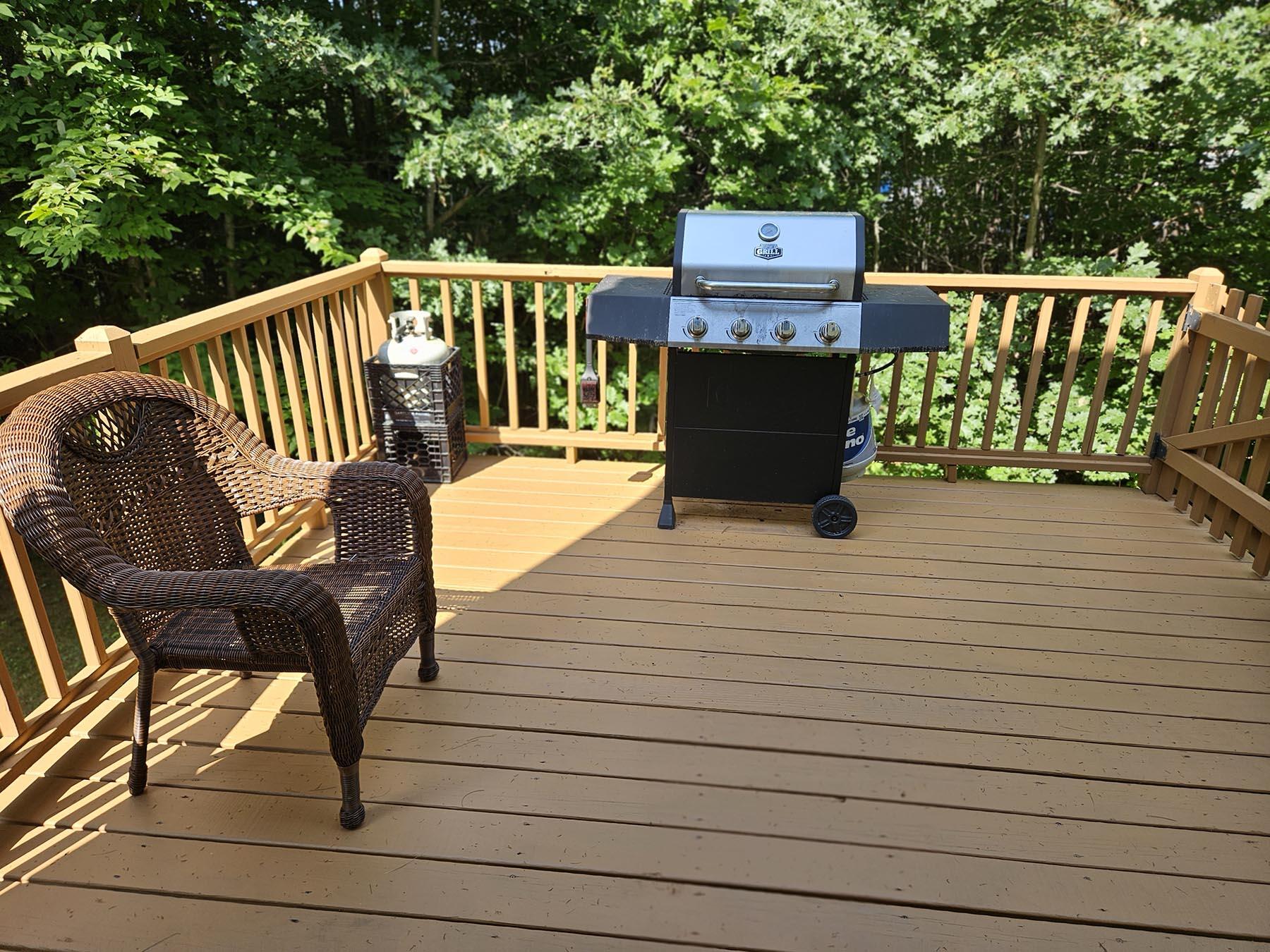 302 Meadow Road Raymond, ME 04071 - Photo 11 of 22 Deck02