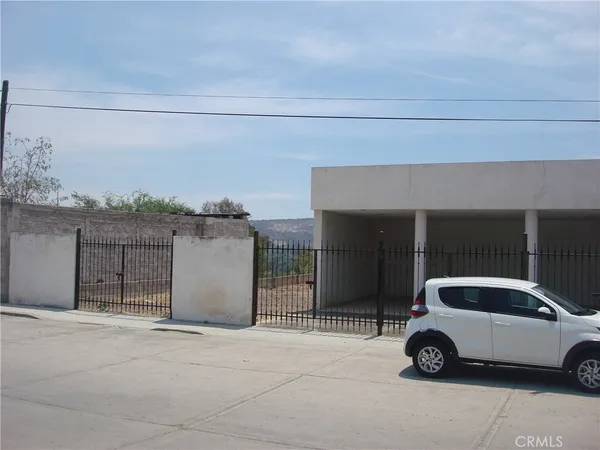$170,000 | 20 Calle Lazaro Cardenas, Sanger, CA 93657