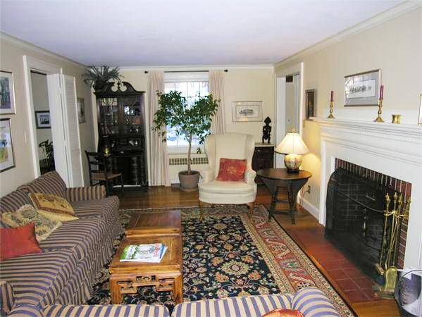 10 Lawrence Road Needham, MA 02492 - Photo 3 of 25