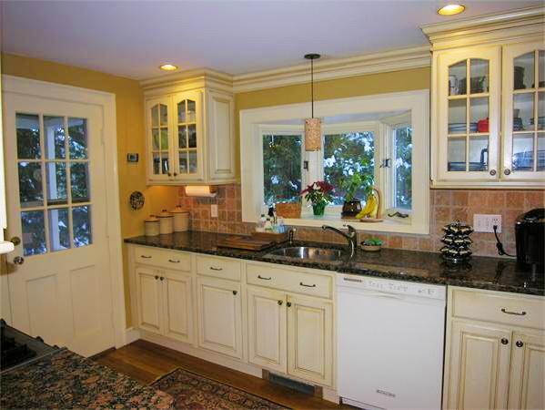 10 Lawrence Road Needham, MA 02492 - Photo 8 of 25