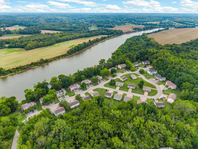 $179,900 | 931 Kingsbury Drive, Unit A, Clarksville, TN 37040