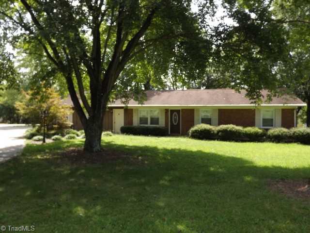 4213 Valley View Road Thomasville, NC 27360 - Photo 1 of 11 Exterior Front.