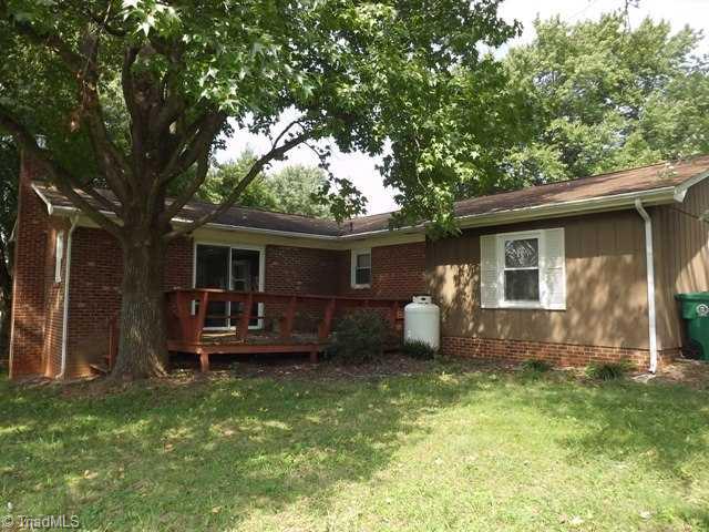 4213 Valley View Road Thomasville, NC 27360 - Photo 3 of 11 Exterior Back.