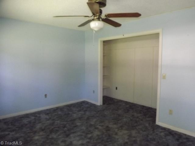 4213 Valley View Road Thomasville, NC 27360 - Photo 6 of 11 Living Room.