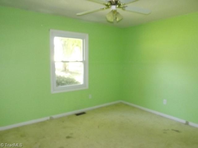 4213 Valley View Road Thomasville, NC 27360 - Photo 8 of 11 2nd Bedroom.