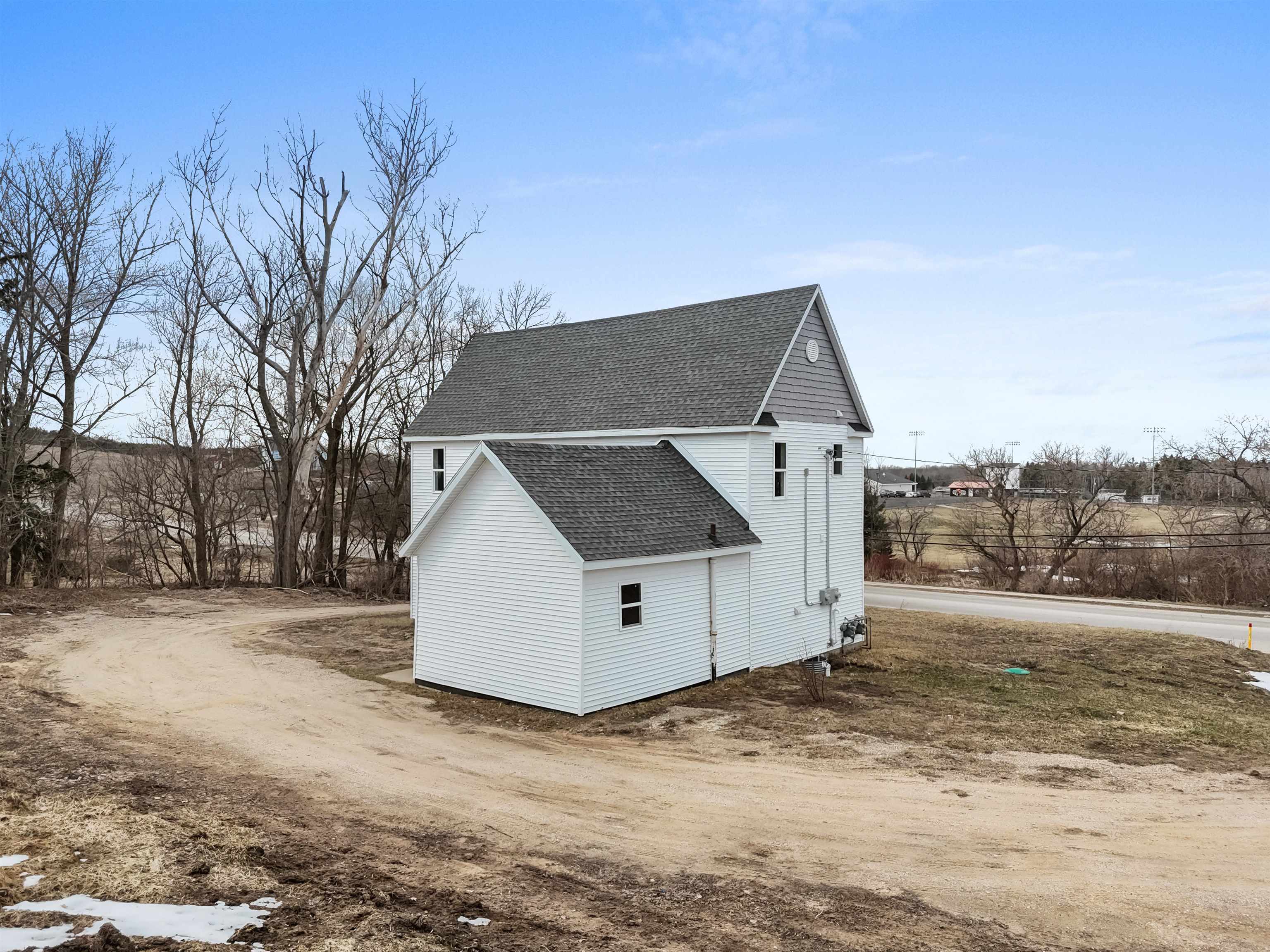 701 West Main Street Manton, MI 49663 - Photo 4 of 60
