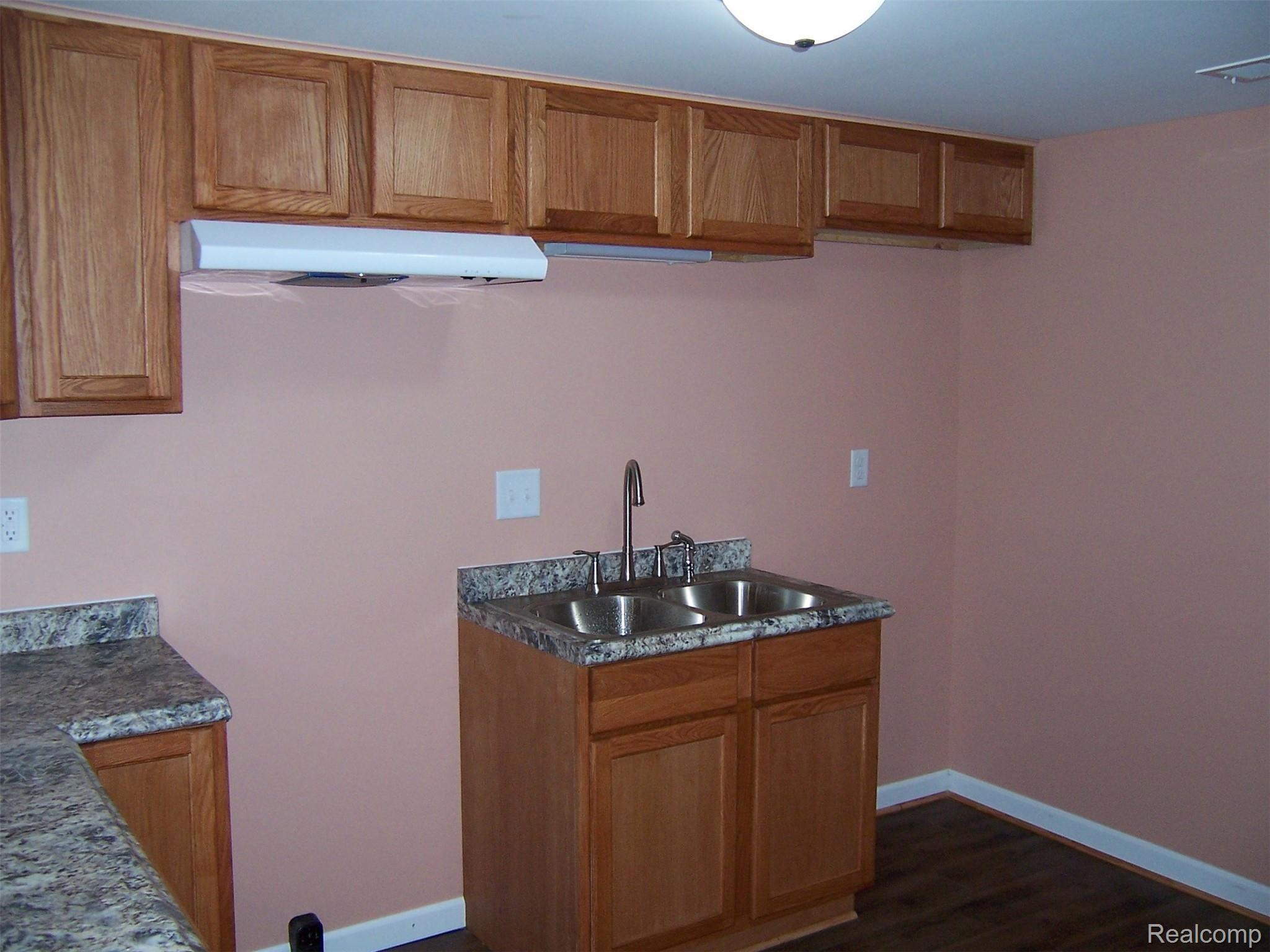 3542 Ravenswood Road Port Huron, MI 48060 - Photo 9 of 17 9.JPG