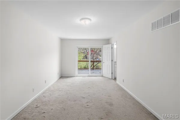 $299,999 | 210 North Lake Drive, Hillsboro, MO 63050