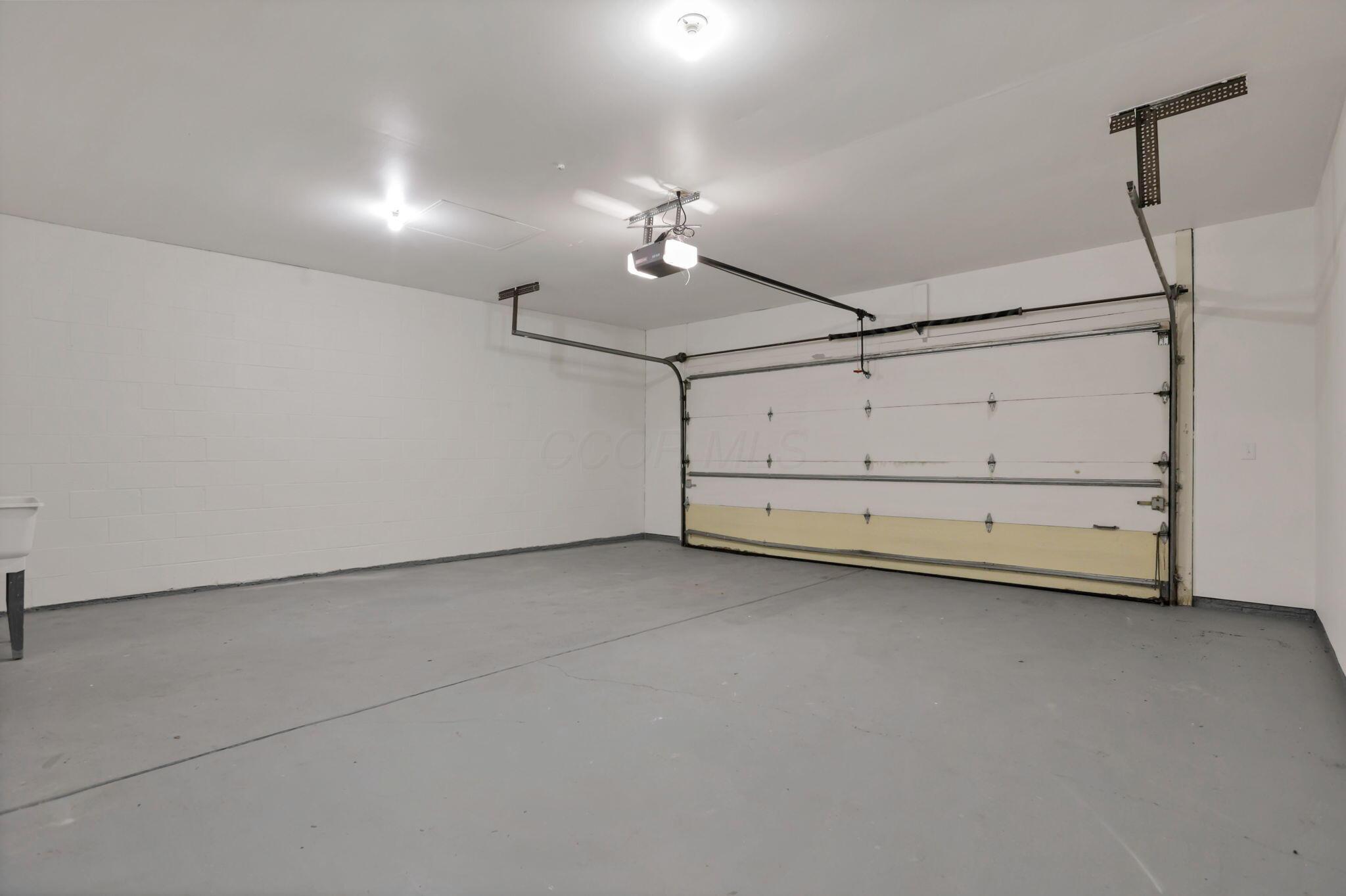 2160 Coach Road North, Unit 9 Columbus, OH 43220 - Photo 43 of 49