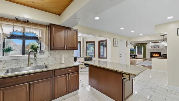 $579,000 | 12815 Seneca Drive, Palos Heights, IL 60463