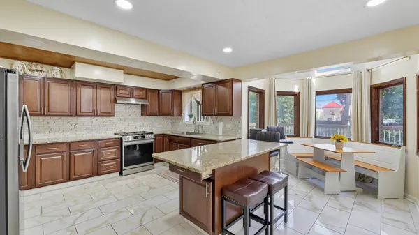$579,000 | 12815 Seneca Drive, Palos Heights, IL 60463