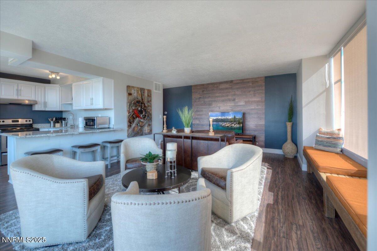280 Island Avenue, Unit 903 Reno, NV 89501 - Photo 29 of 48 27-Living4