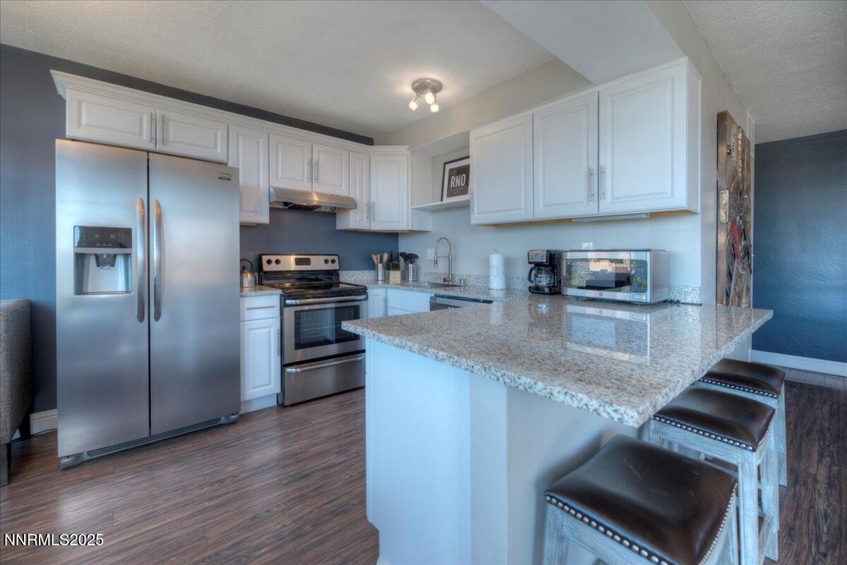 280 Island Avenue, Unit 903 Reno, NV 89501 - Photo 34 of 48 21-Kitchen1
