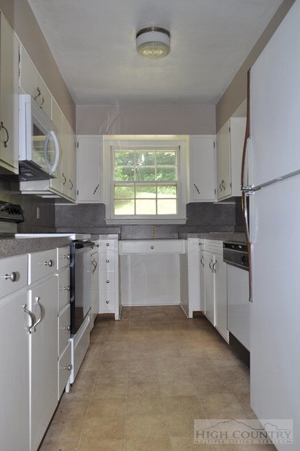 175 Junaluska Road Boone, NC 28607 - Photo 6 of 34 Gallery Image 6