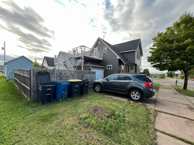 $900 | 420 1/2 Lake Shore Drive West, Ashland, WI 54806