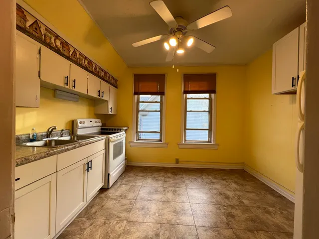 $900 | 420 1/2 Lake Shore Drive West, Ashland, WI 54806