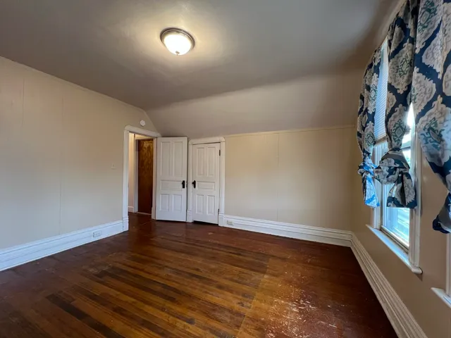 $900 | 420 1/2 Lake Shore Drive West, Ashland, WI 54806