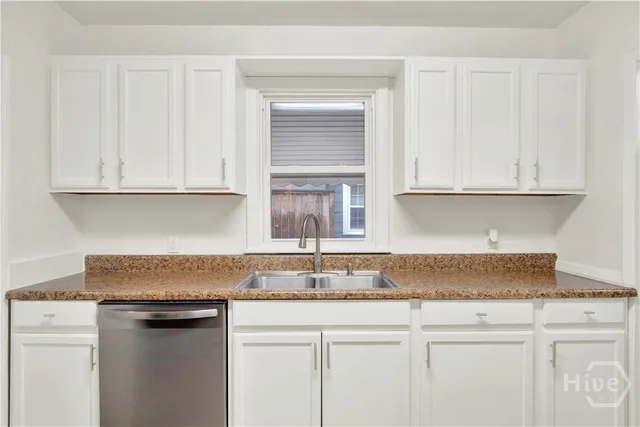 $264,900 | 2305 East 40th Street, Savannah, GA 31404