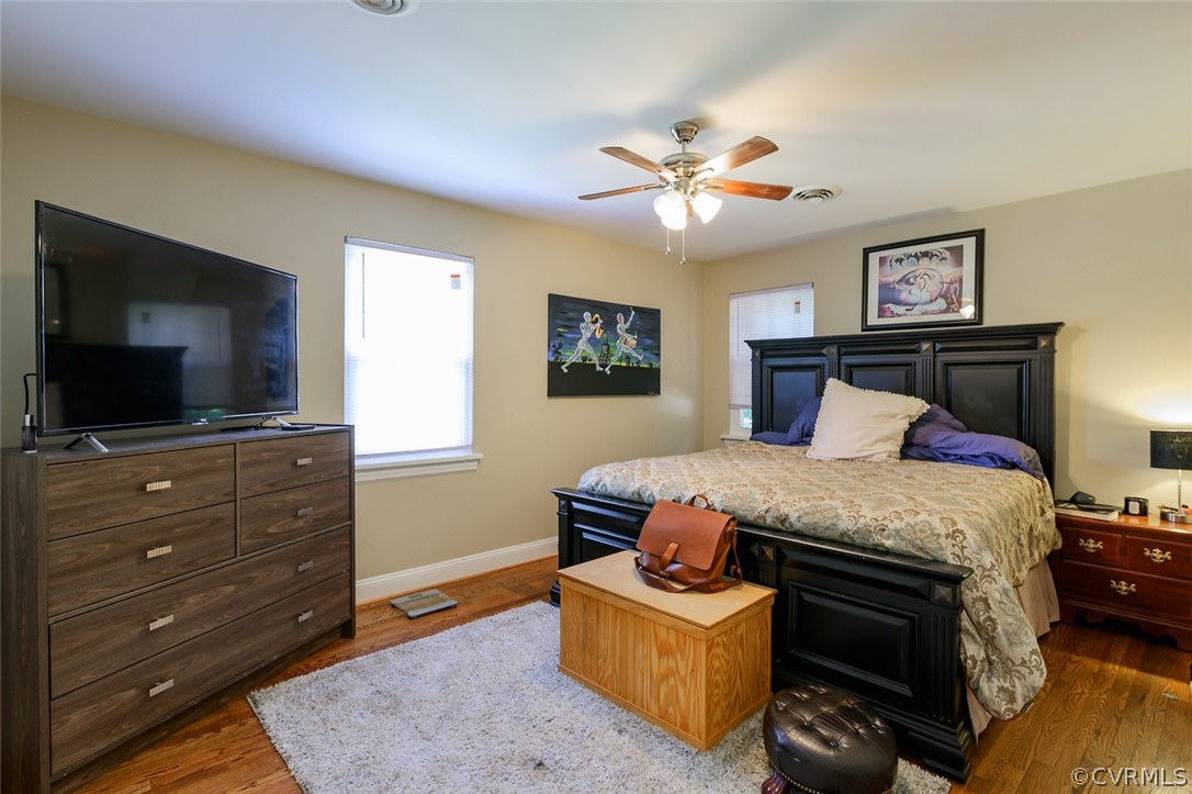 3215 Pemberton Road Henrico, VA 23233 - Photo 22 of 39 Primary bedroom with hardwoods and ceiling fan!