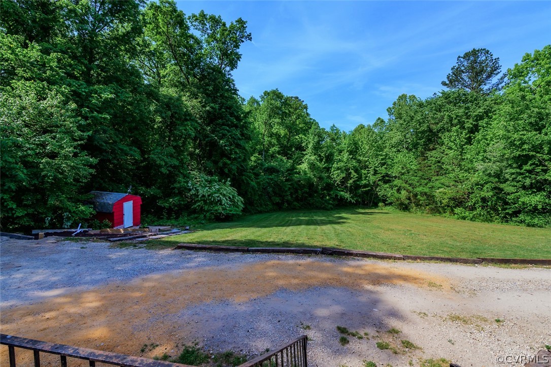 3215 Pemberton Road Henrico, VA 23233 - Photo 5 of 39 Huge yard!
