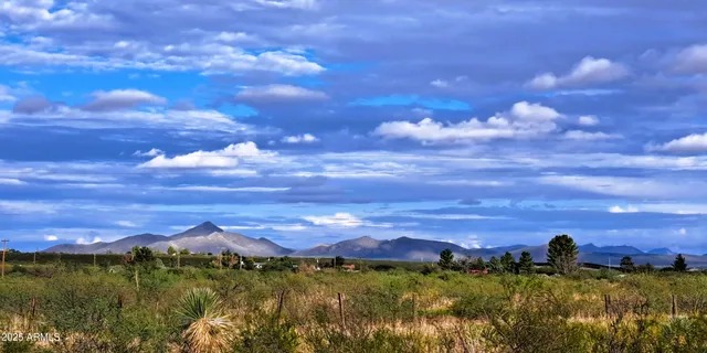 $250,000 | 653 East Border Road, Bisbee, AZ 85603