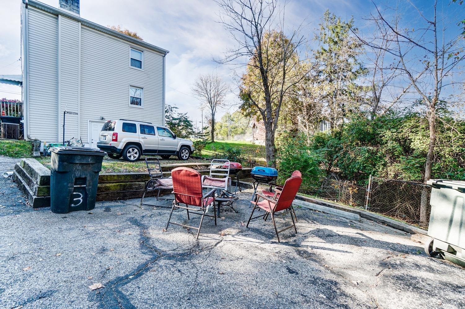 6210 Berauer Road Cincinnati, OH 45248 - Photo 12 of 22