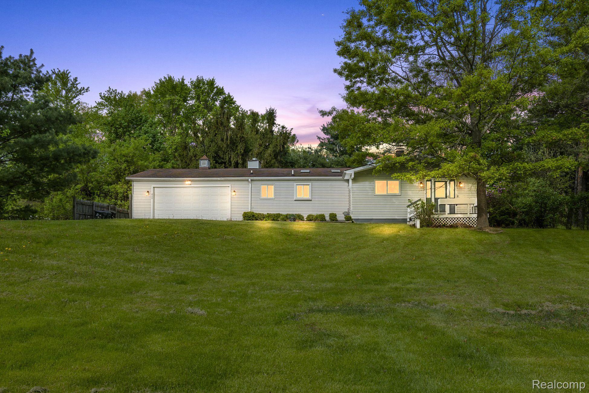 400 South Conklin Road Lake Orion, MI 48362 - Photo 1 of 46 Gallery Image 1