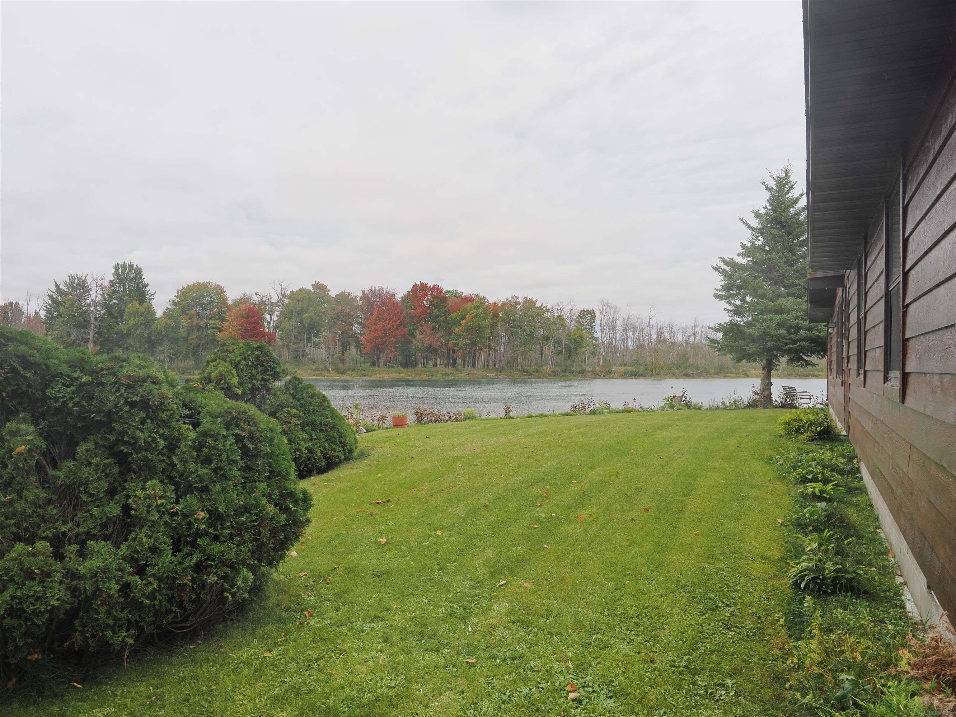 2039 South Riverside Drive Sault Ste. Marie, MI 49783 - Photo 39 of 75