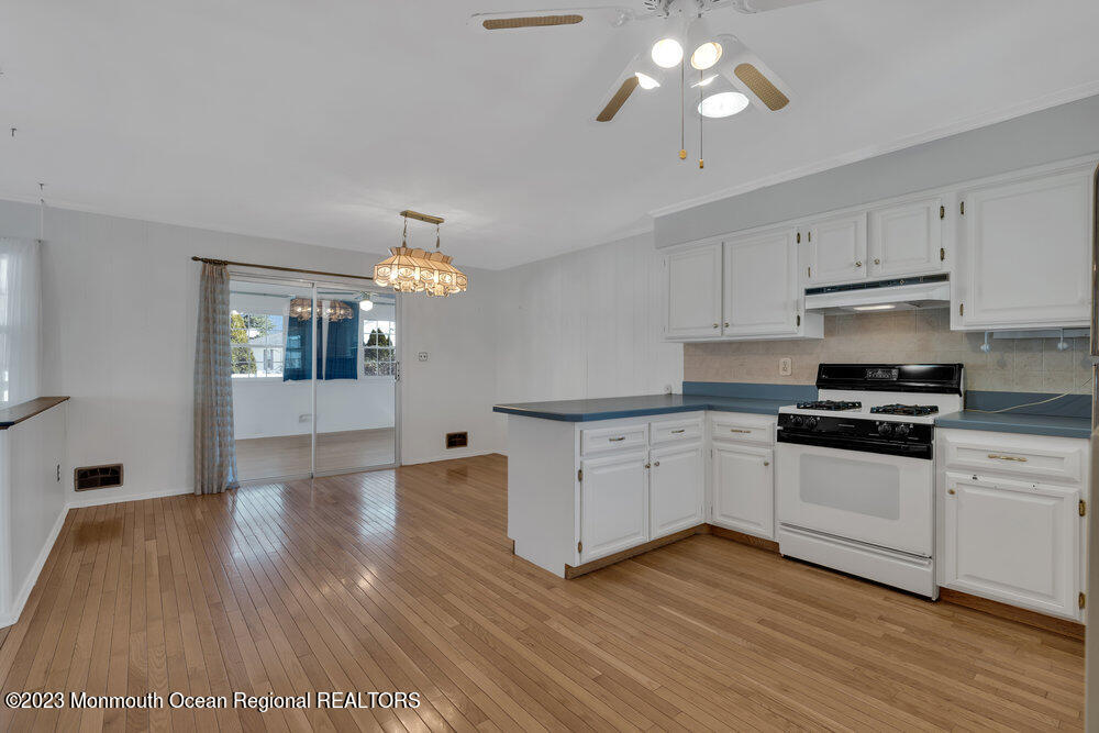 309 Eastham Road Point Pleasant, NJ 08742 - Photo 13 of 34 012_dsc08927