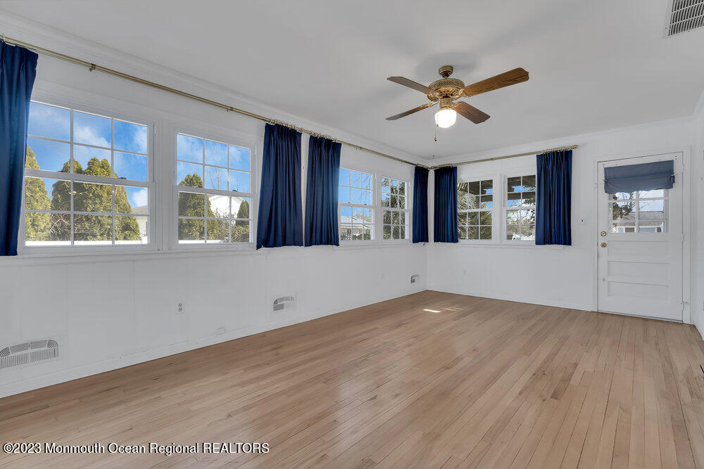 309 Eastham Road Point Pleasant, NJ 08742 - Photo 15 of 34 editdsc09122