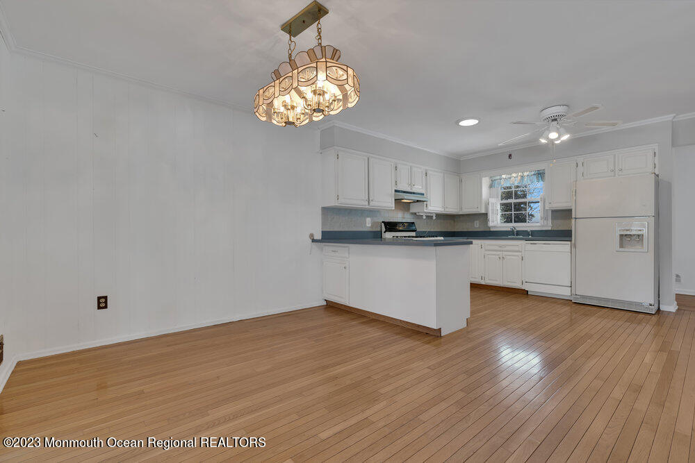 309 Eastham Road Point Pleasant, NJ 08742 - Photo 17 of 34 018_dsc08957