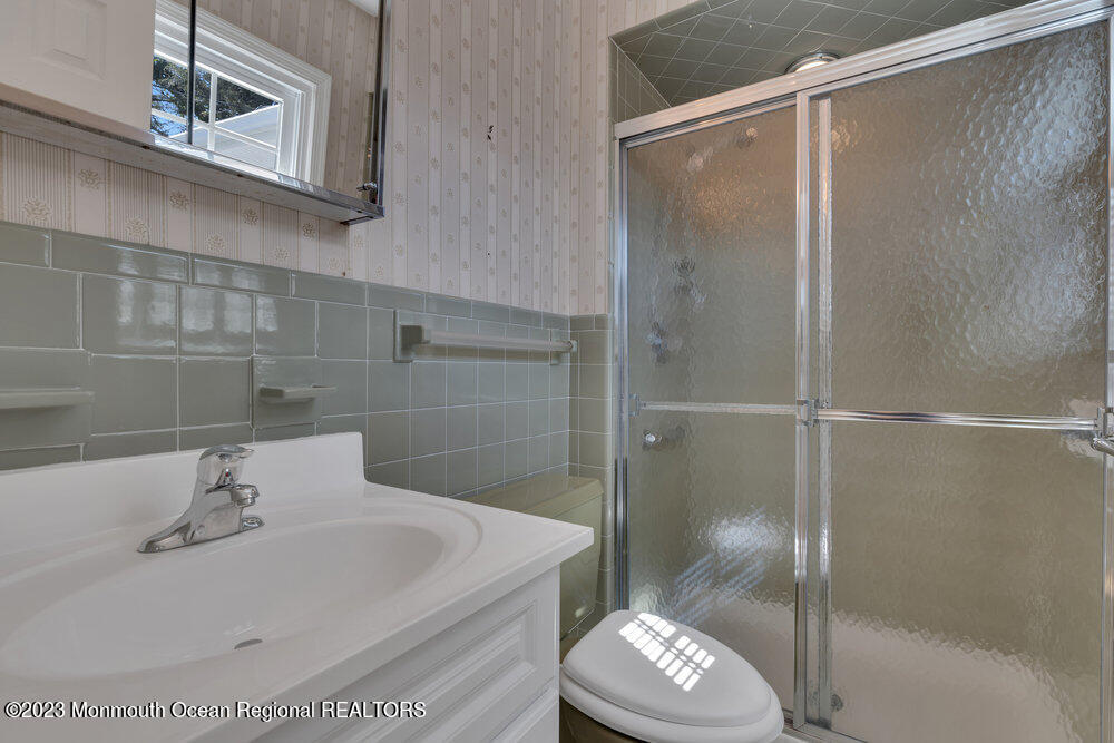 309 Eastham Road Point Pleasant, NJ 08742 - Photo 28 of 34 034_dsc09032