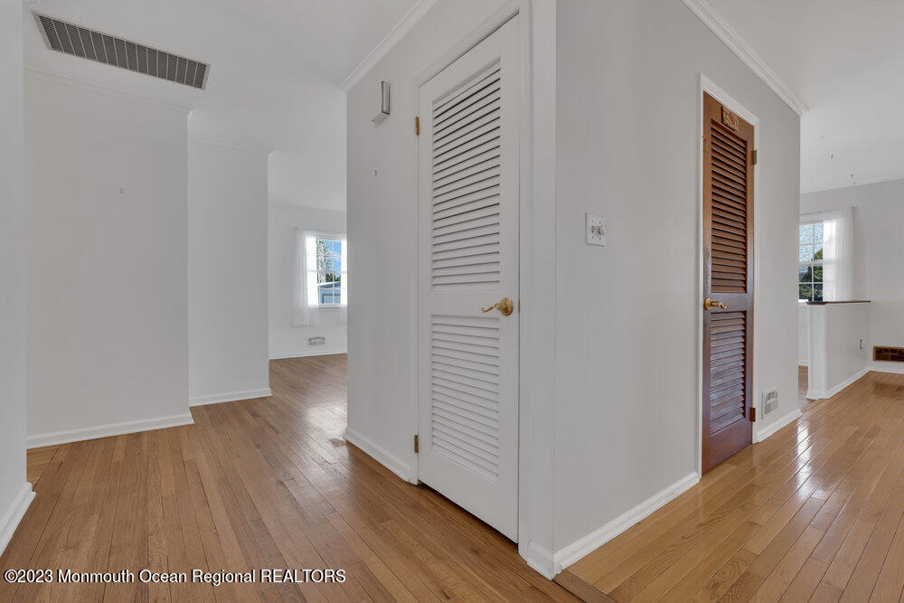 309 Eastham Road Point Pleasant, NJ 08742 - Photo 8 of 34 011_dsc08922